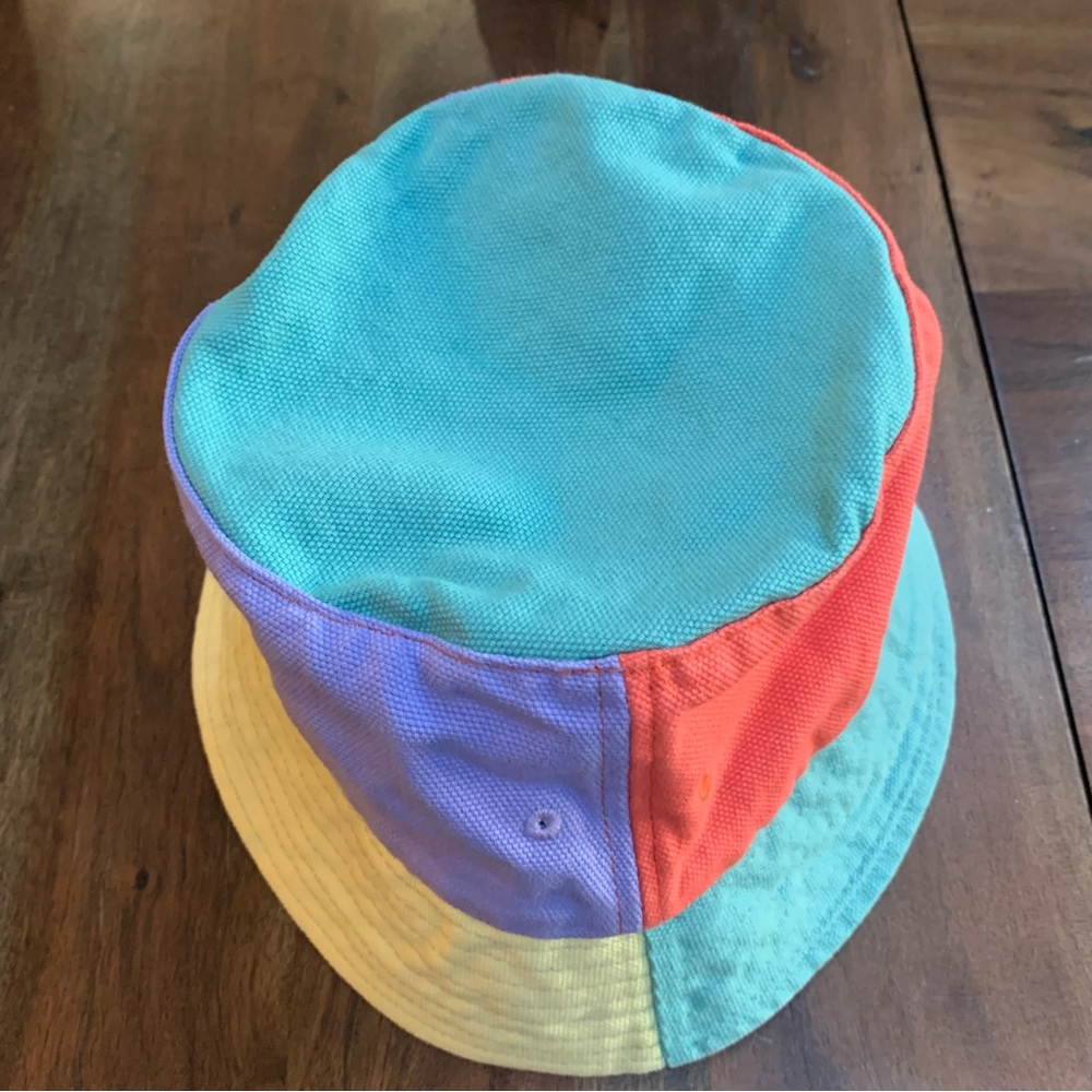 Zara bucket hat Medium